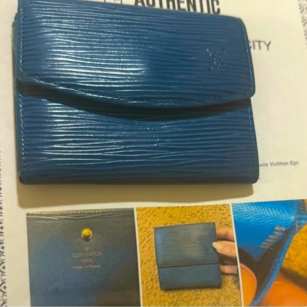 Louis Vuitton compact wallet with COA